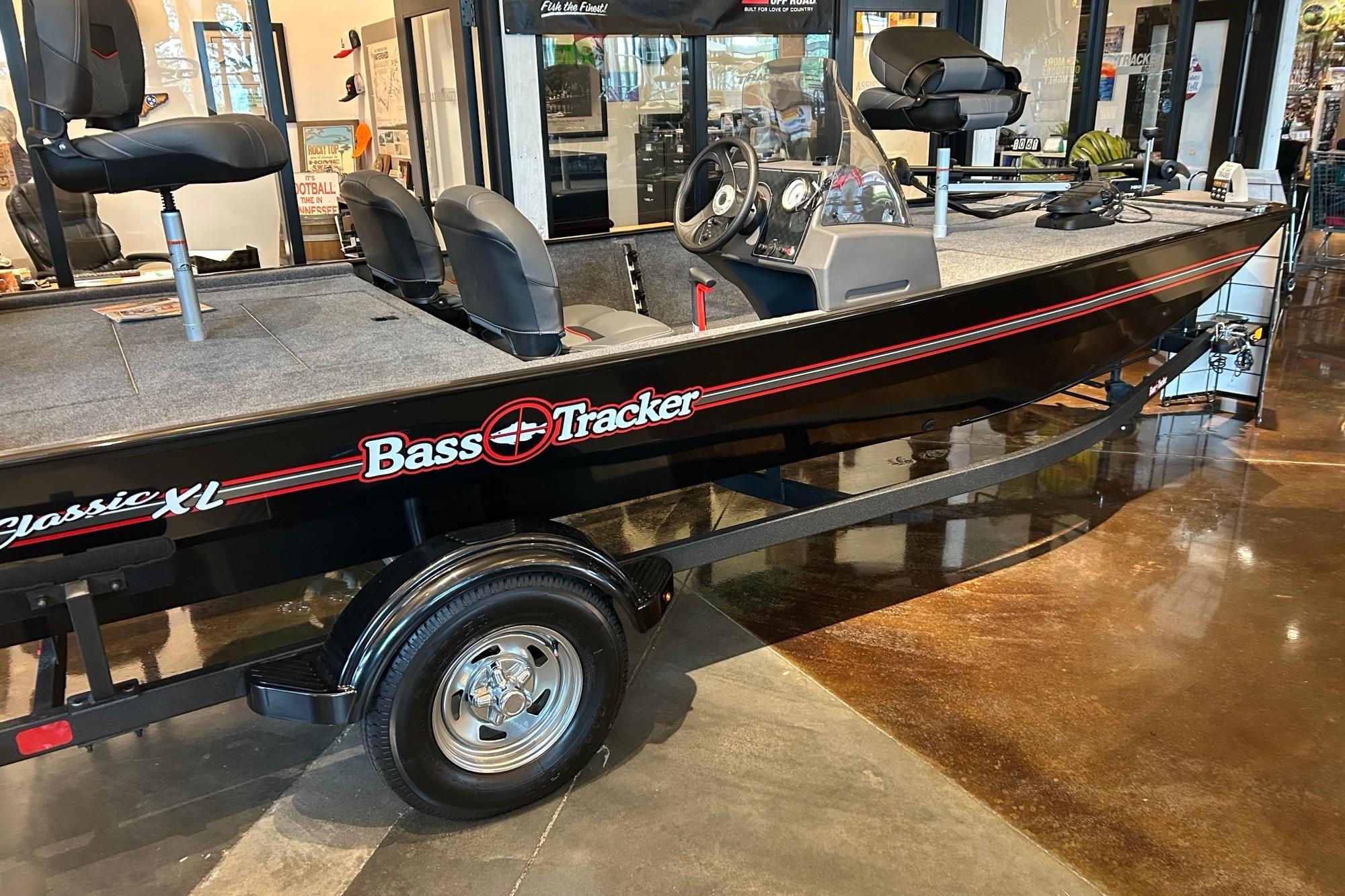 2026 Tracker Bass Tracker Classic XL