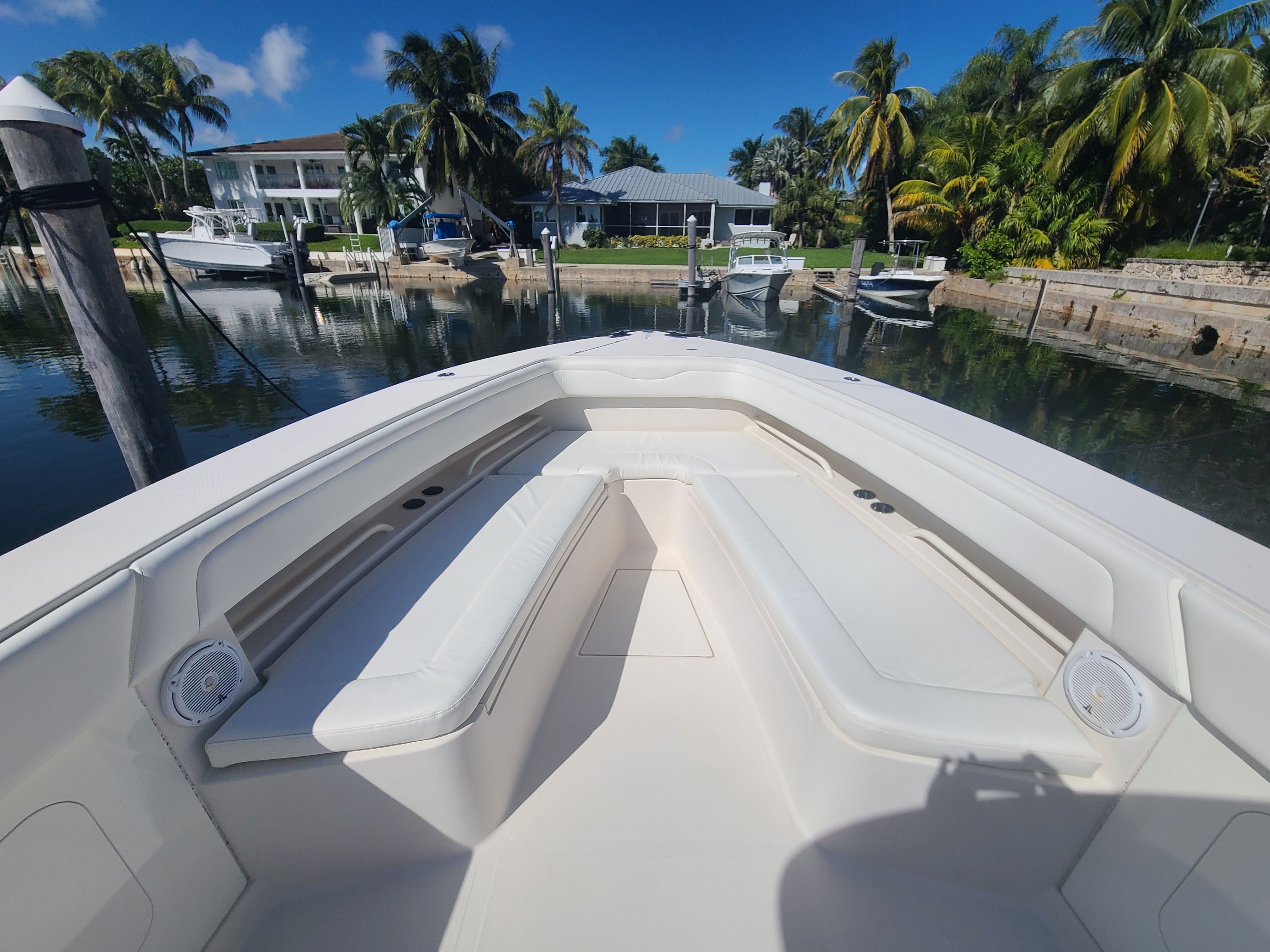 2011 Jupiter 38CC