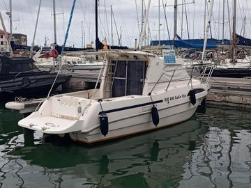 2000 RIO 800 Cabin Fish