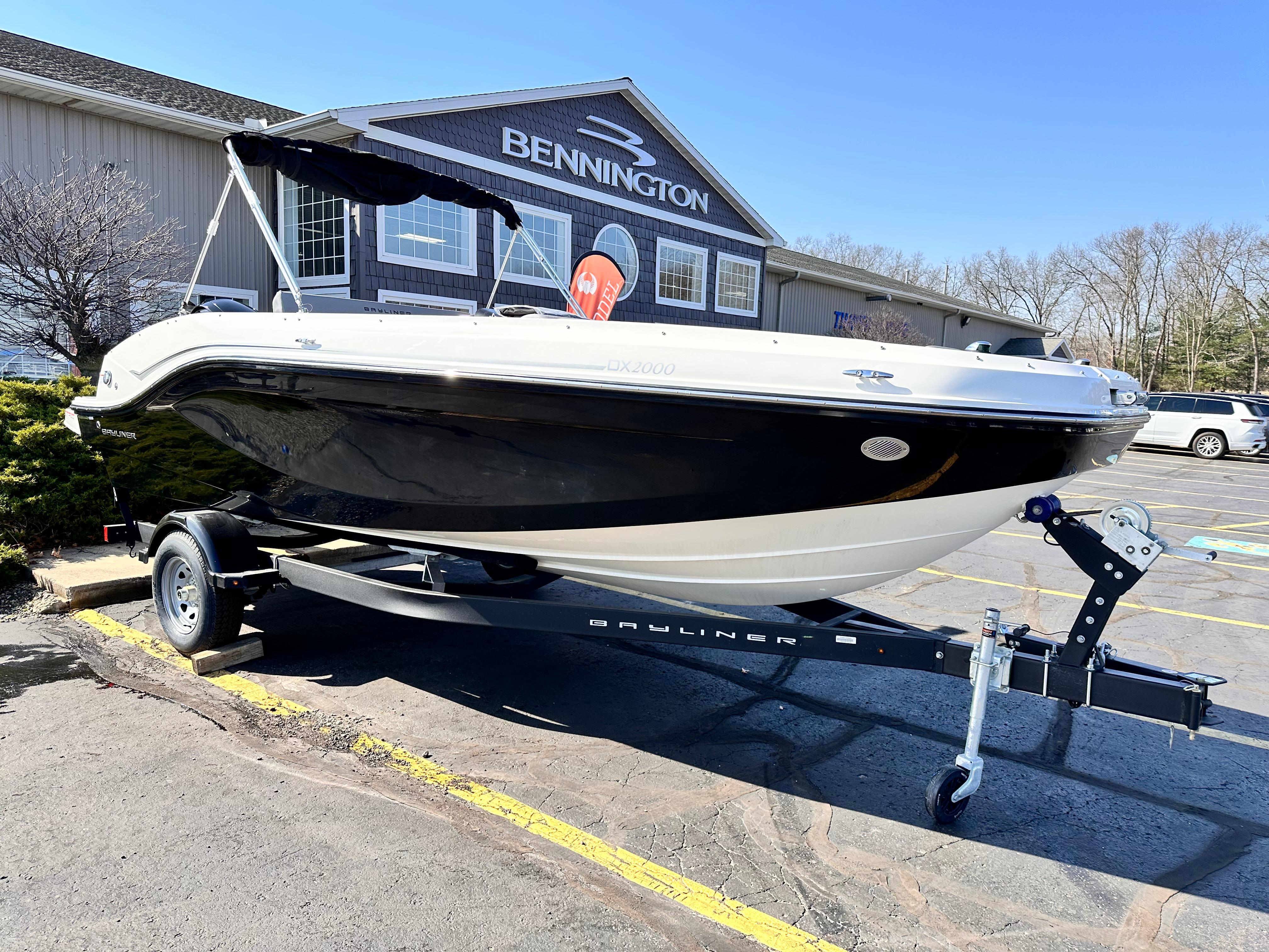 2023 Bayliner Deckboat DX 2000, Jackson Michigan - boats.com