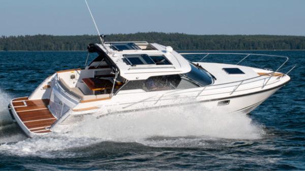 2021 Aquador 28 HT