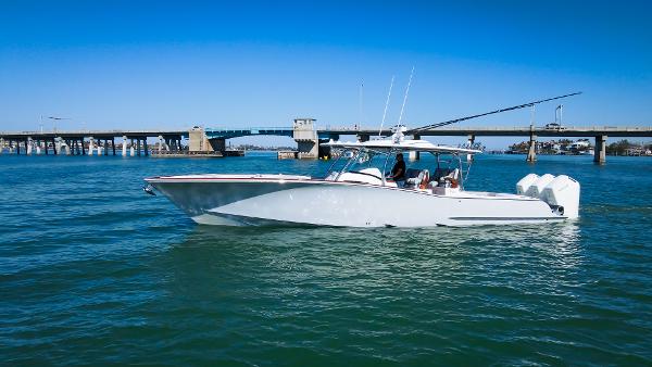 2026 Mag Bay 43 CC