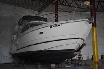 2000 Cruisers Yachts 4450 Express Motoryacht