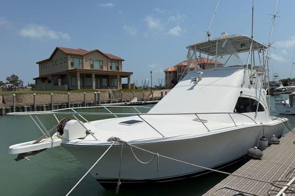 2004 Luhrs 36 Convertible