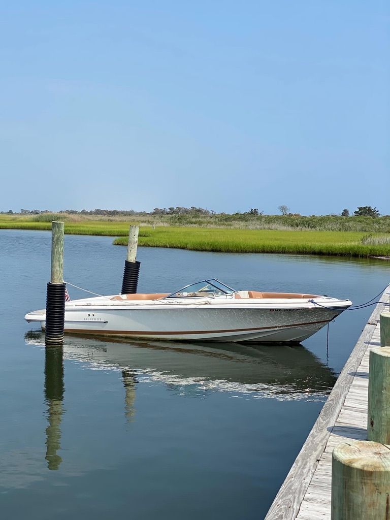 2009 Chris-Craft Launch 22
