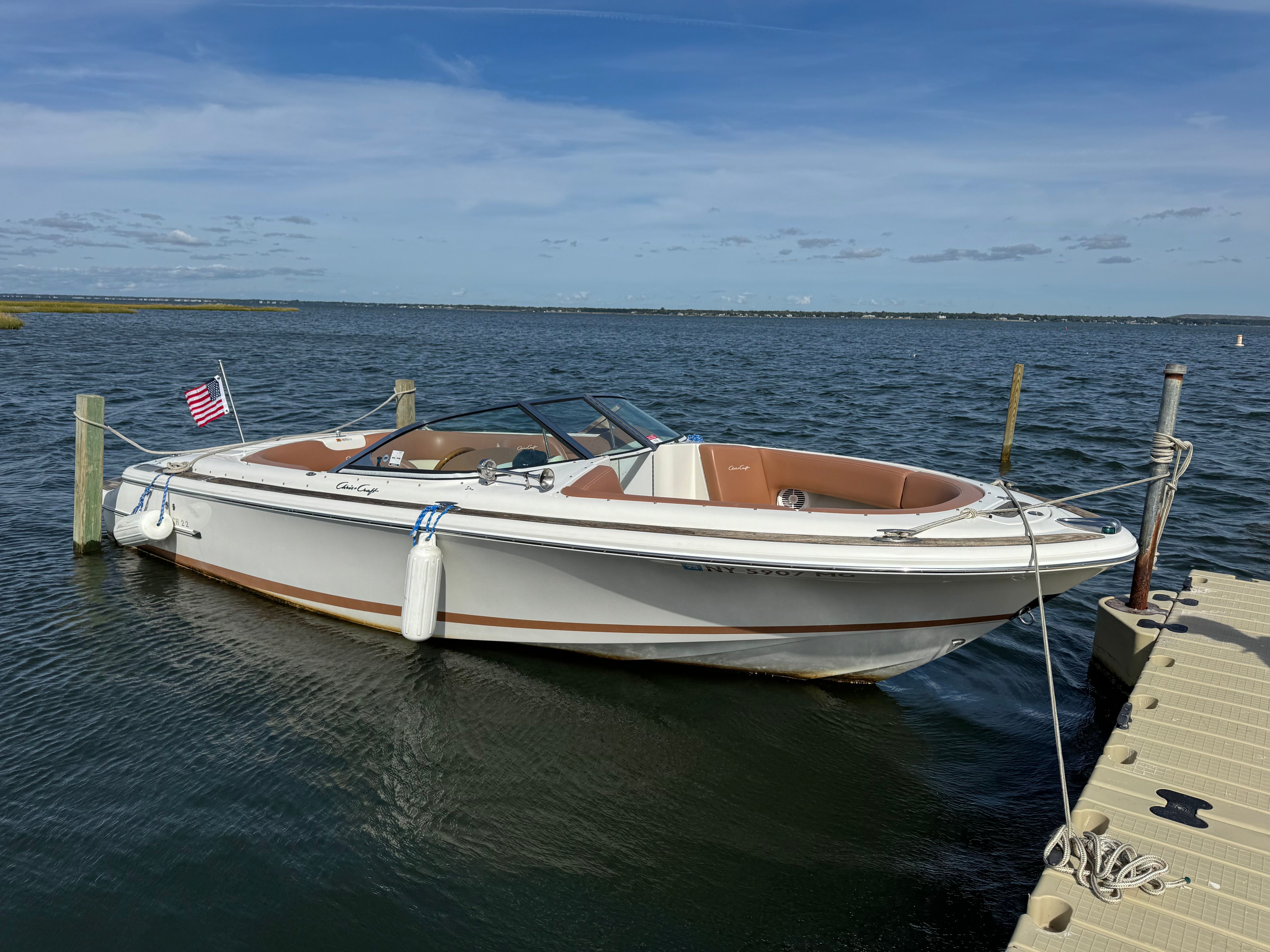 2009 Chris-Craft Launch 22