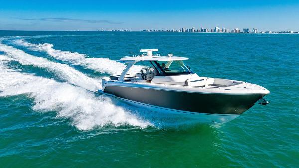 2021 Tiara Yachts 38 LS