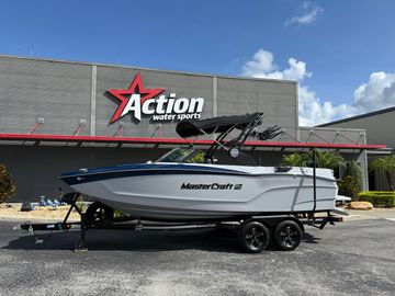 2024 MasterCraft XT22