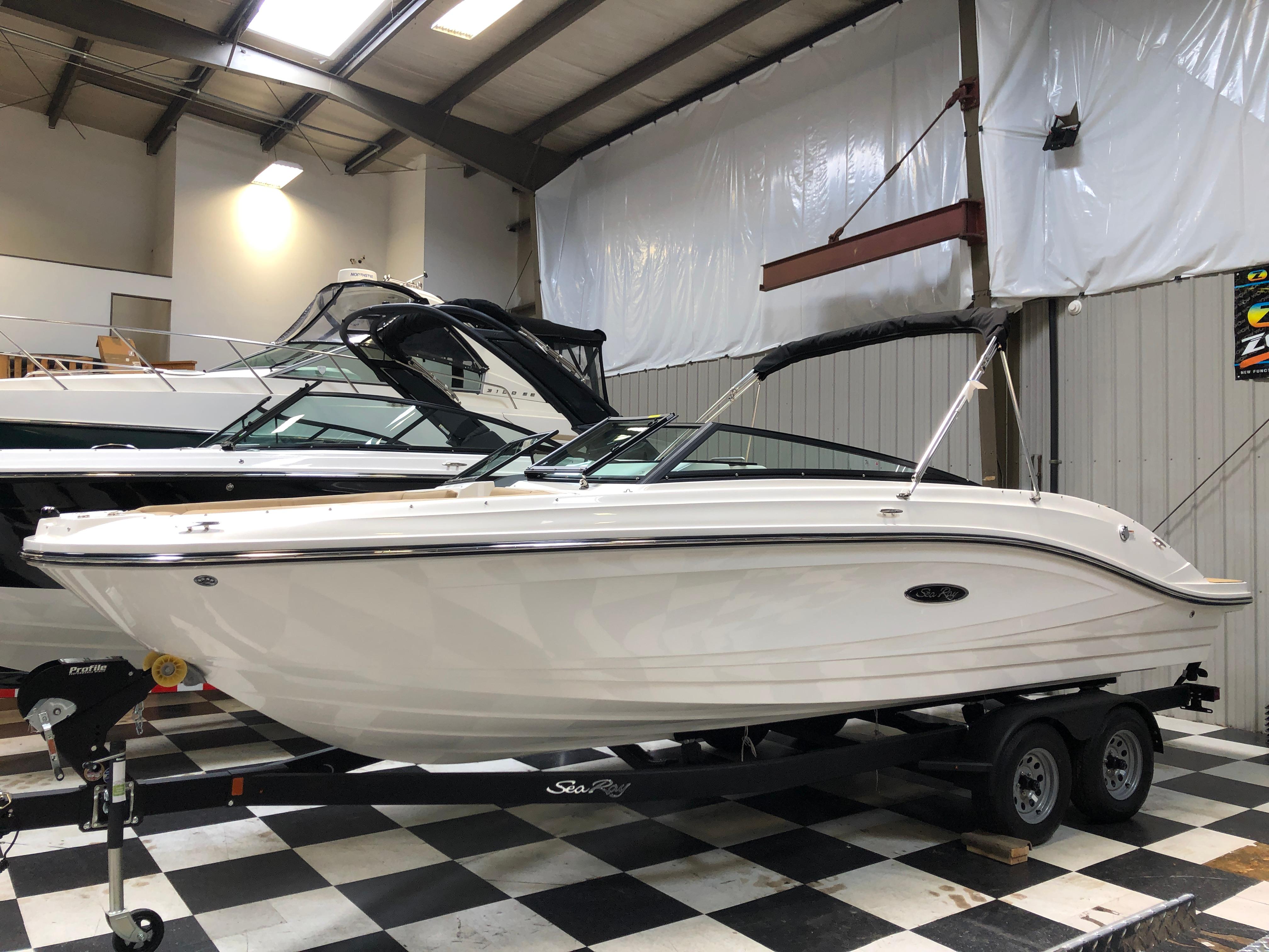 2025 Sea Ray SPX 230
