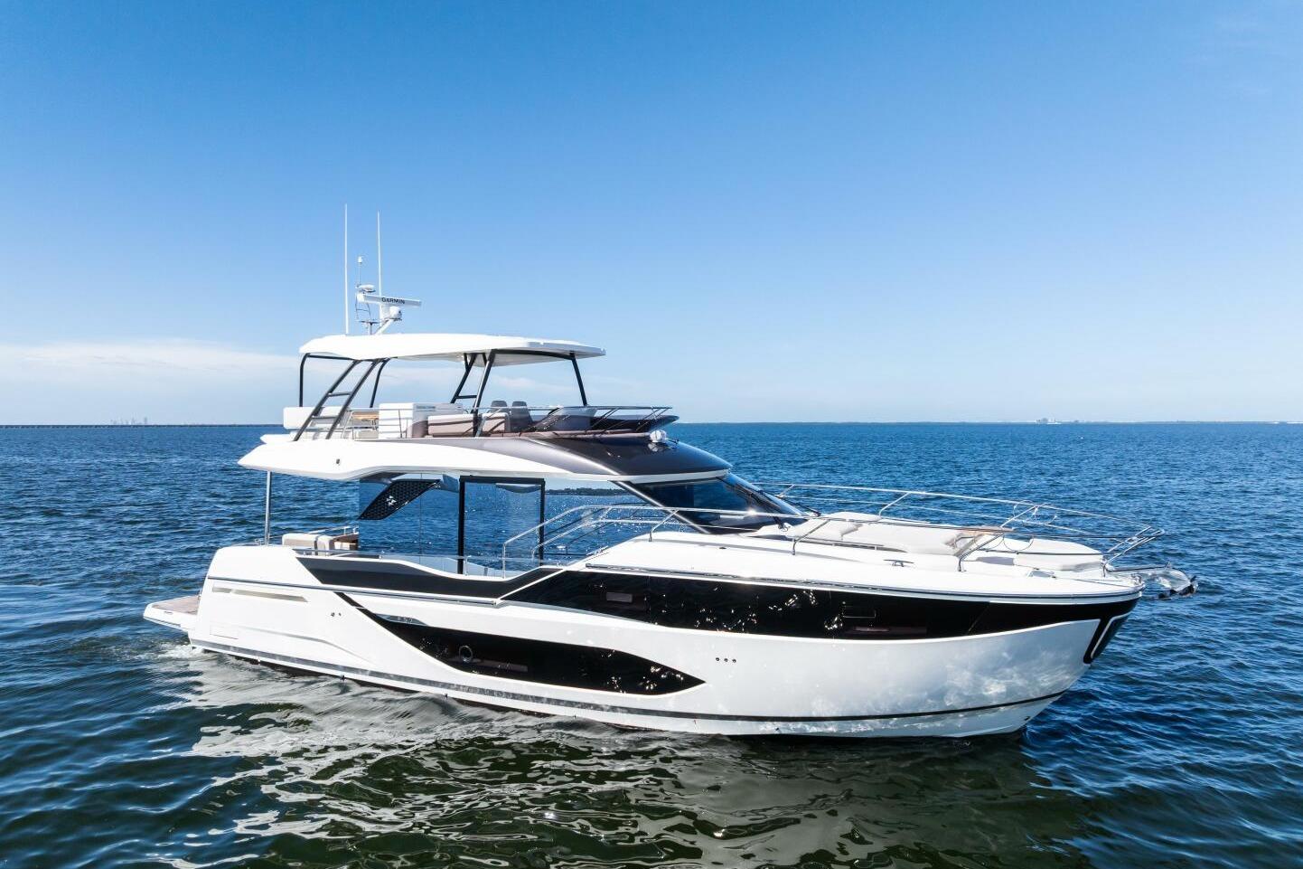 2026 Prestige F5.7 Flybridge