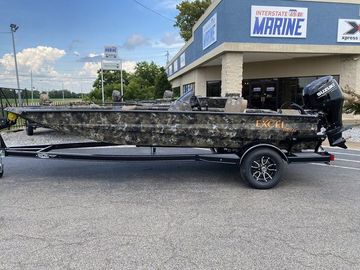 2026 Excel Boats Stalker Side Console 1860