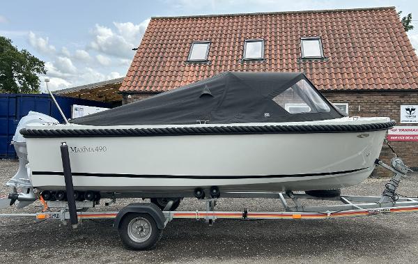 2022 Maxima 490