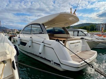 2011 Jeanneau Leader 9