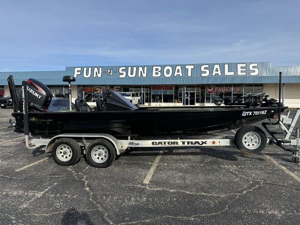 Gator Trax Strike 20' 2023 Gator Trax Strike 20' boat at Fun-N-Sun Boat Sales dealership.