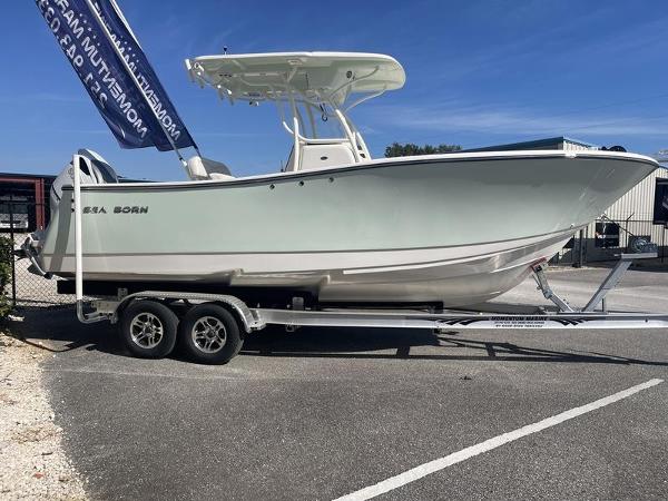 2024 Sea Born SX239 Offshore