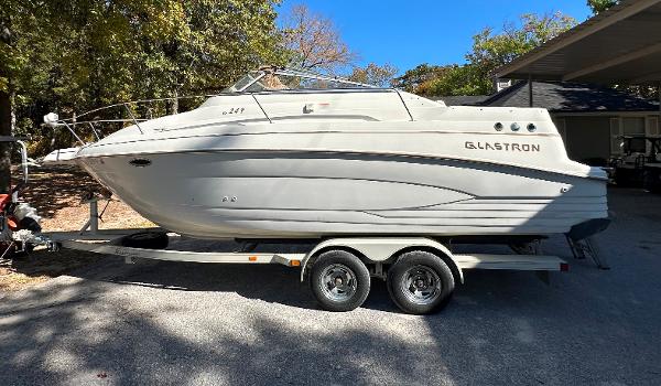 2003 Glastron GS 249