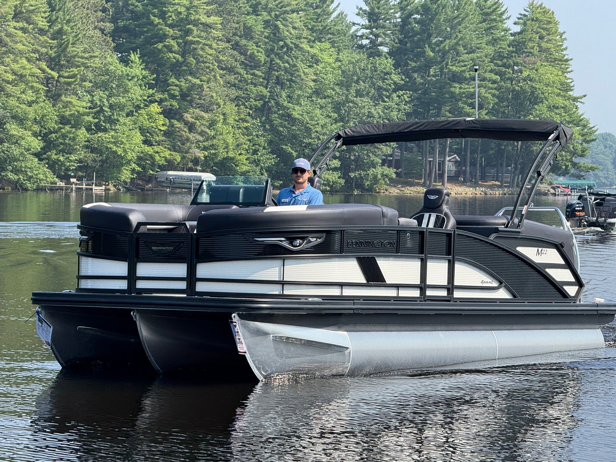 2025 Bennington 22MFB-SPS (TC)