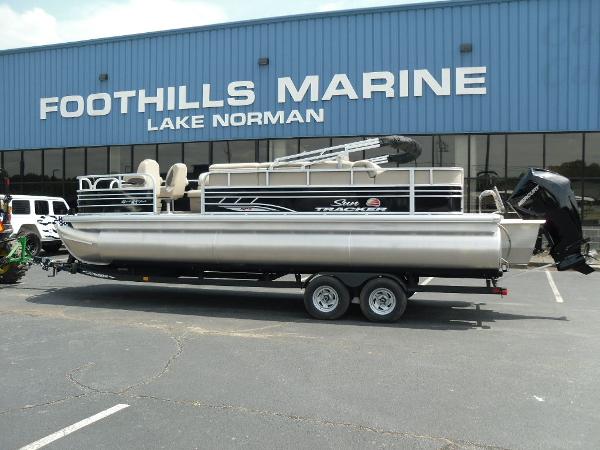 Sun Tracker Sportfish™ 24 XP3 2023 Sun Tracker Sportfish™ 24 XP3 pontoon boat at Foothills Marine, Lake Norman.