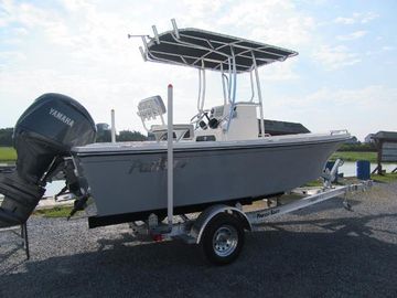2024 Parker 18SE Center Console