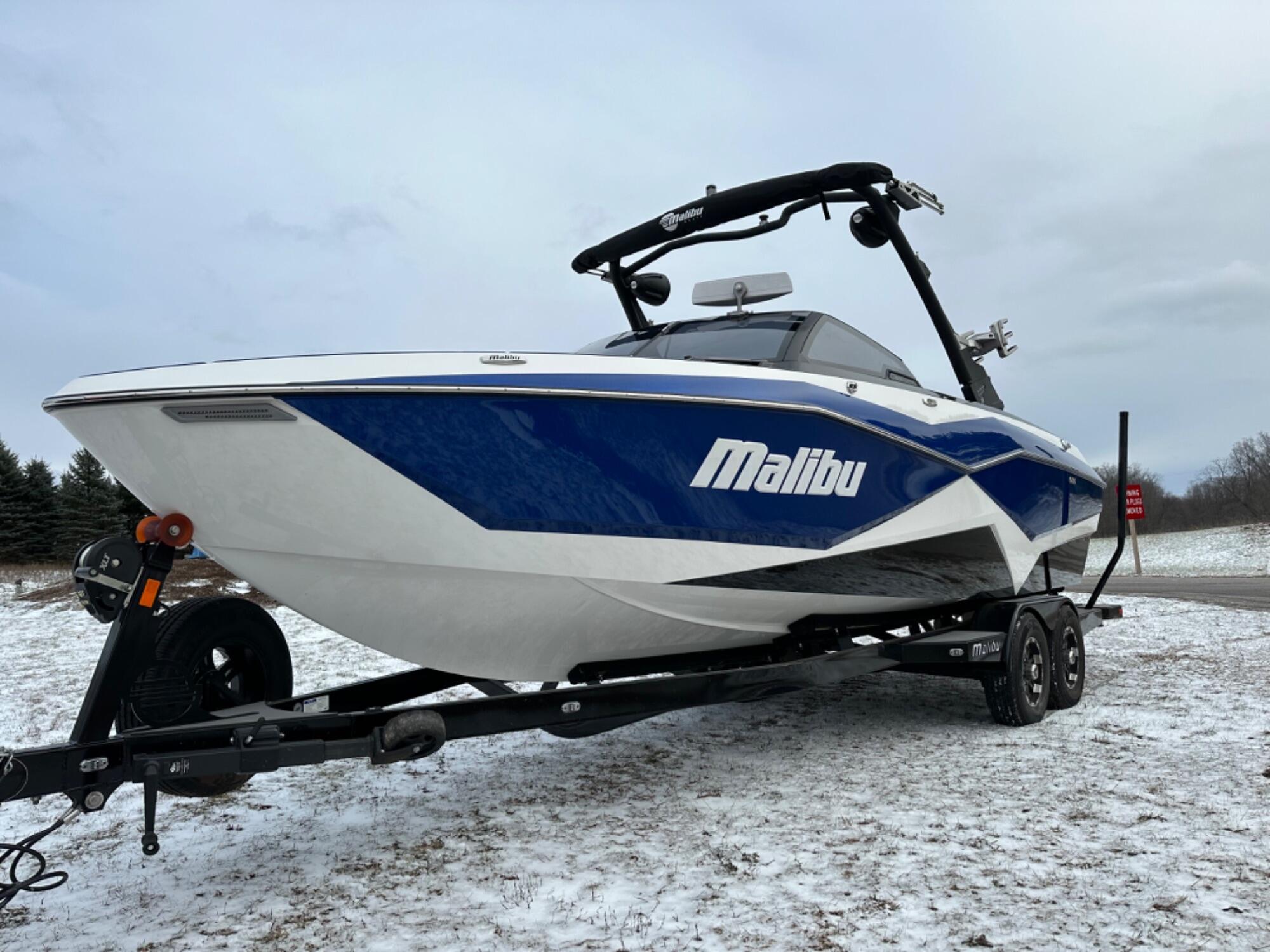 Malibu Wakestter 25 LSV - Boats for Sale - Seamagazine