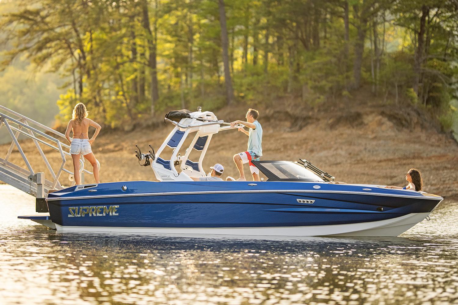 Supreme Boat image