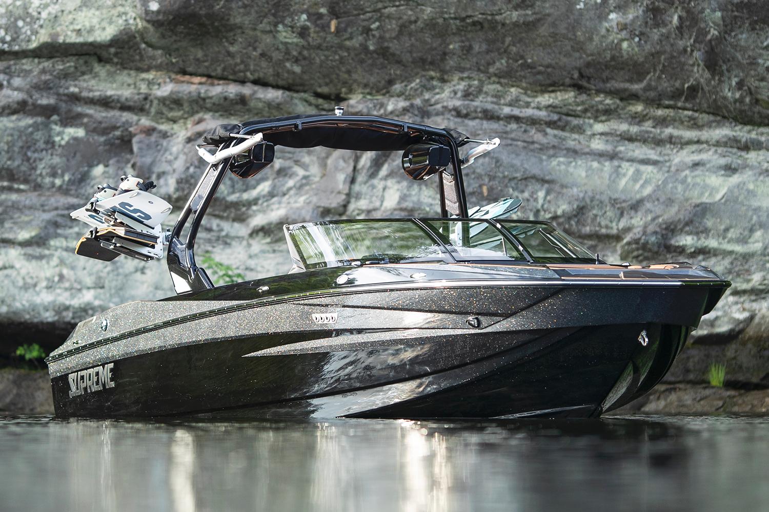 Supreme Boat image