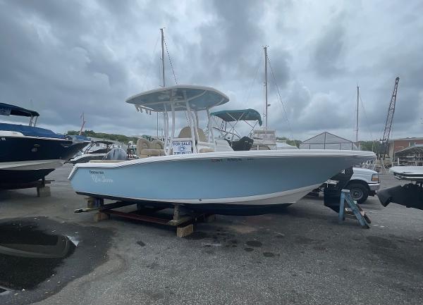 2016 Tidewater 220 CC Adventure