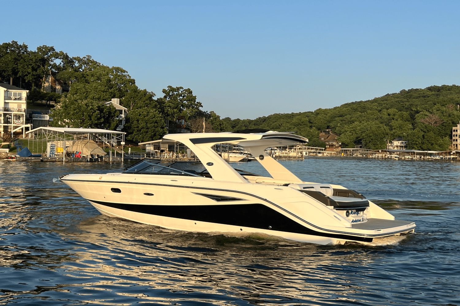 2018 Sea Ray 310 SLX