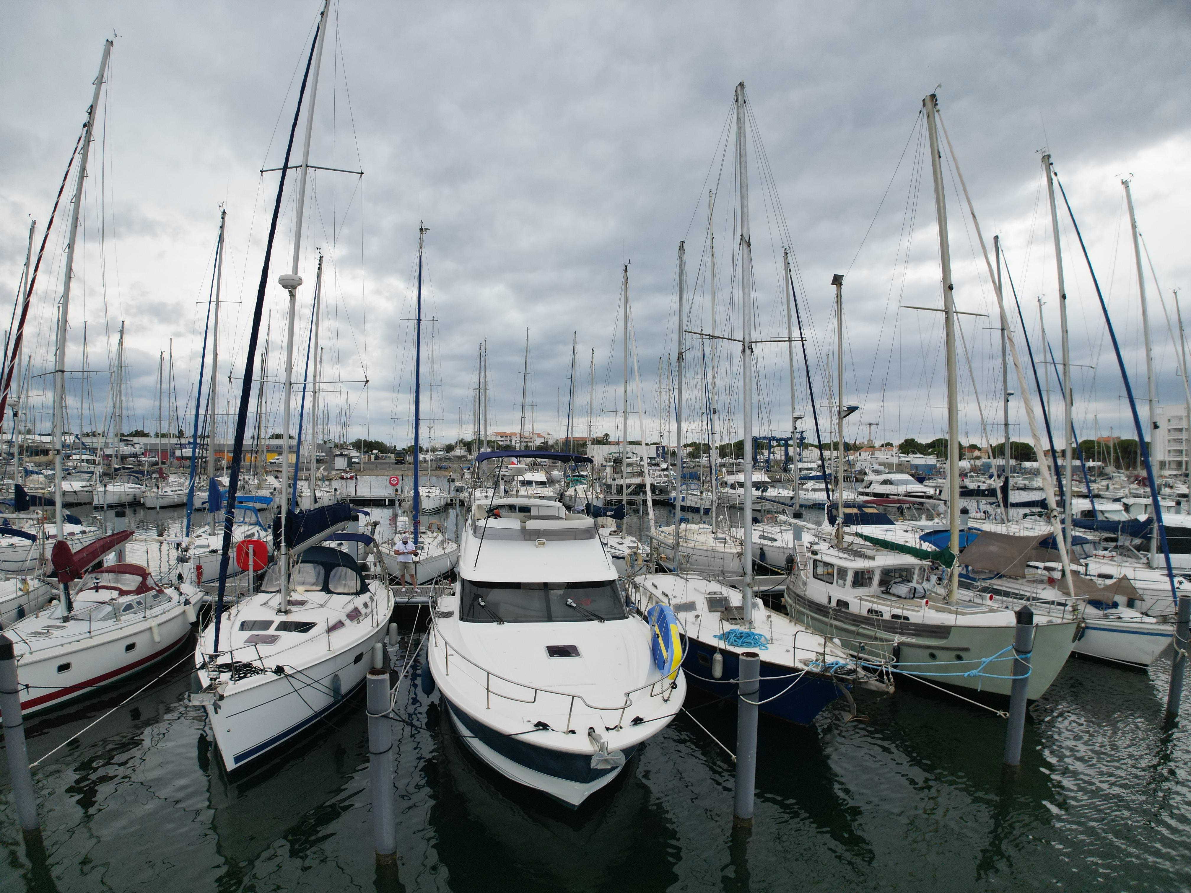2011 Beneteau Antares 42