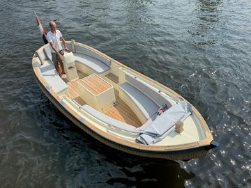 2014 Van Wijk 621 PreTender