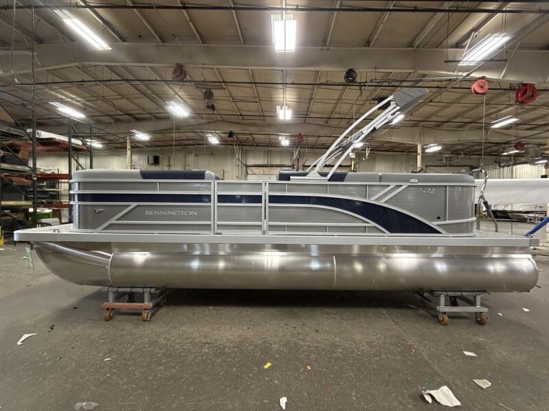 Bennington 22SSR