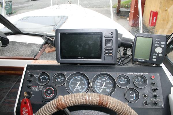 1991 Olympic 23' Runabout