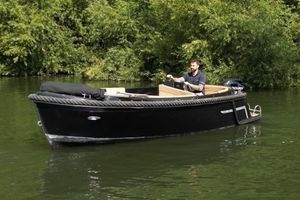 Corsiva 565 New Age 2019 Corsiva 565 New Age boat cruising on a serene, green river.