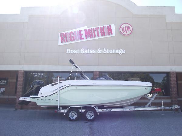 2024 Bayliner DX2200