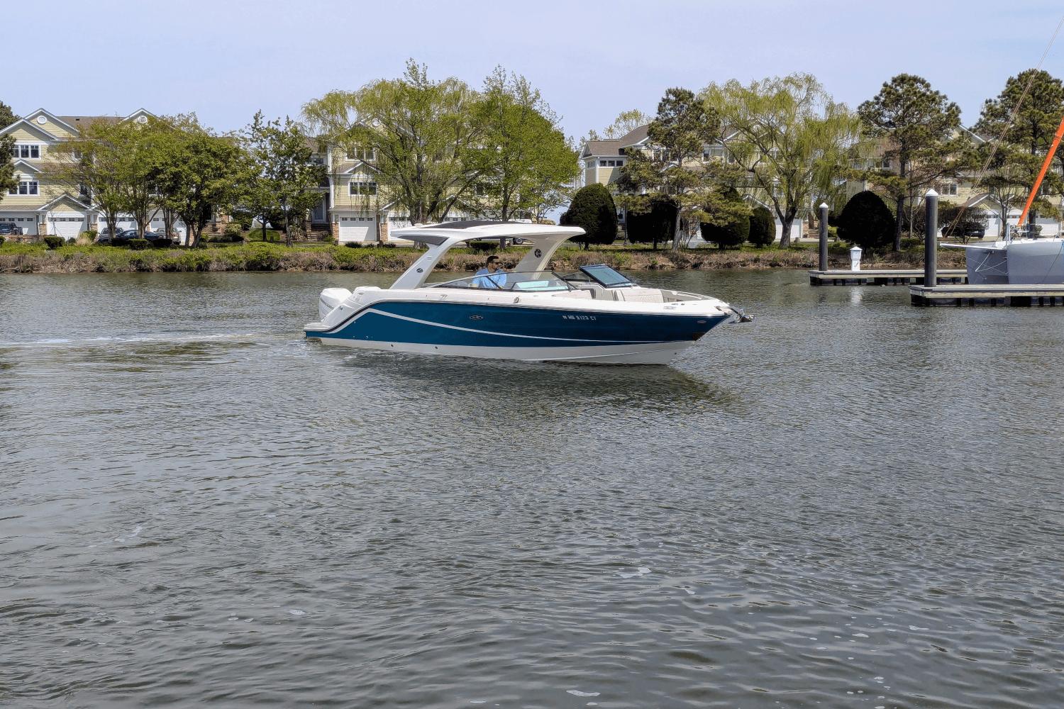 2021 Sea Ray SLX 310 Outboard