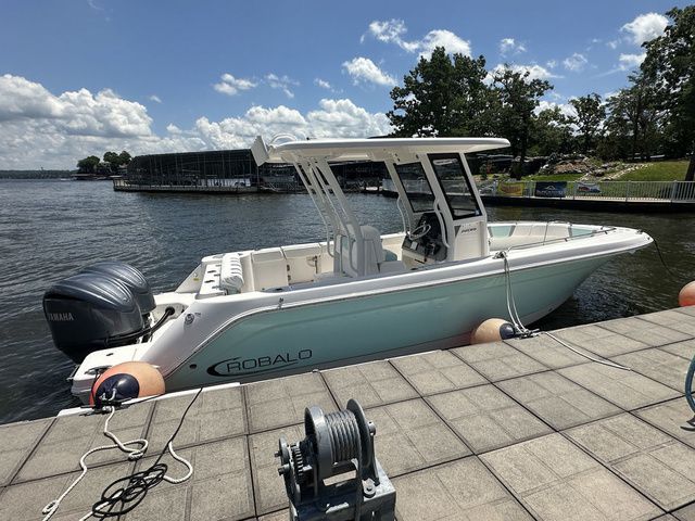 2022 Robalo 272 CC