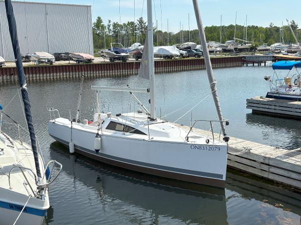 Catalina 275