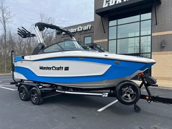 2024 MasterCraft XT20