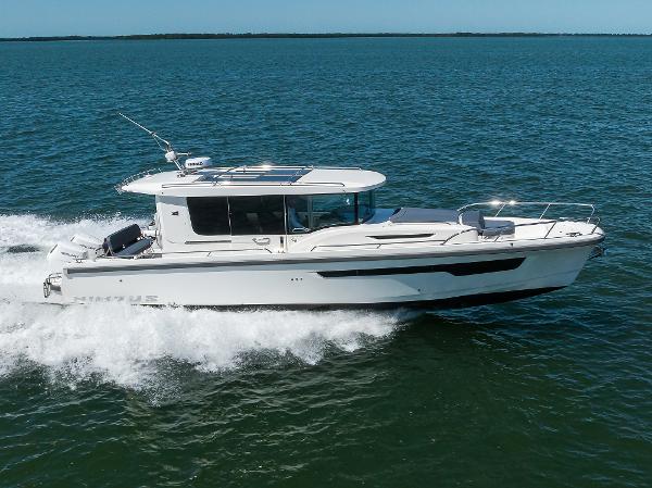 Nimbus C11 2024 Nimbus C-11 - Exterior profile on the water