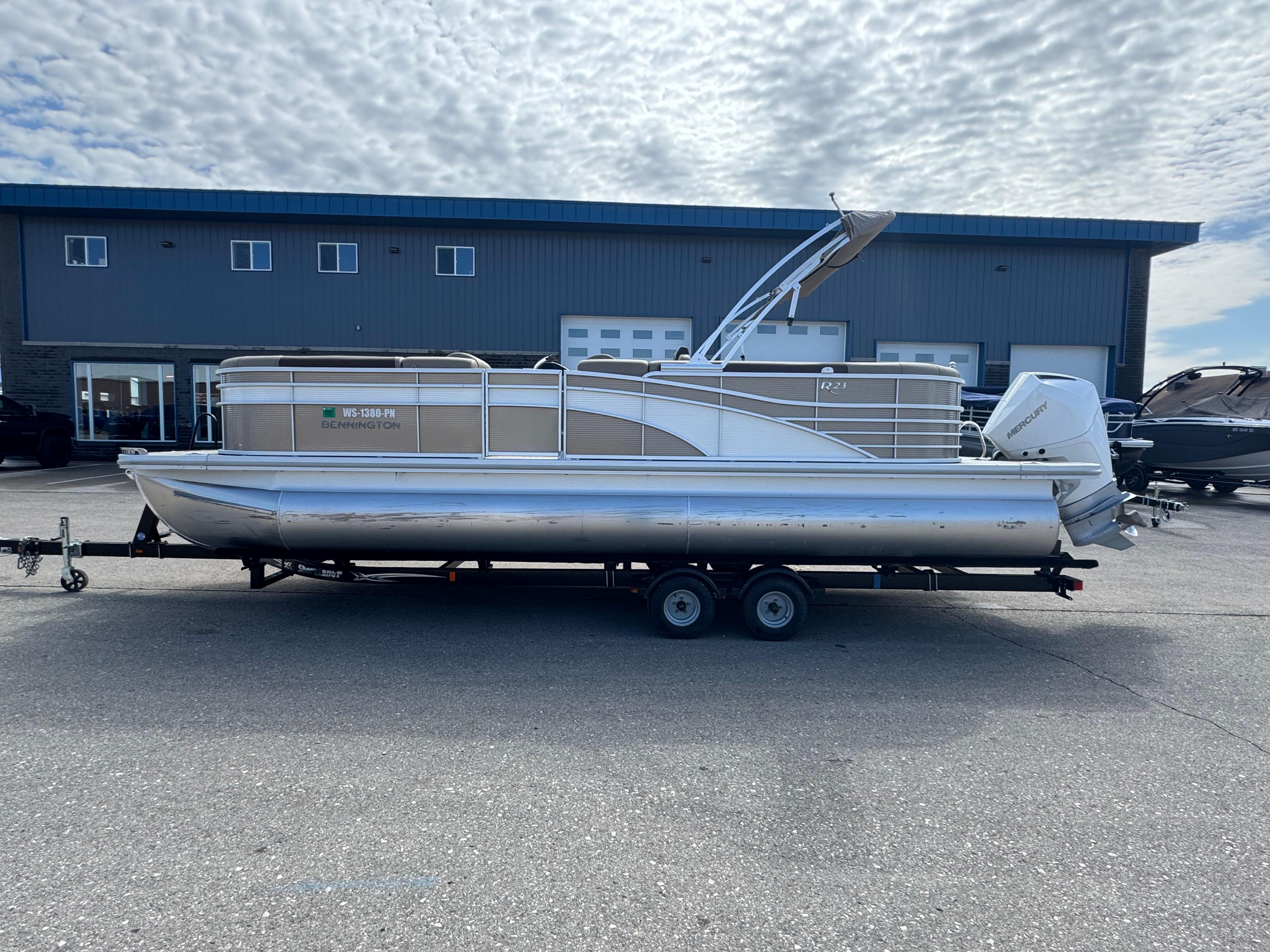 2021 Bennington 23RSRC SPS TRI