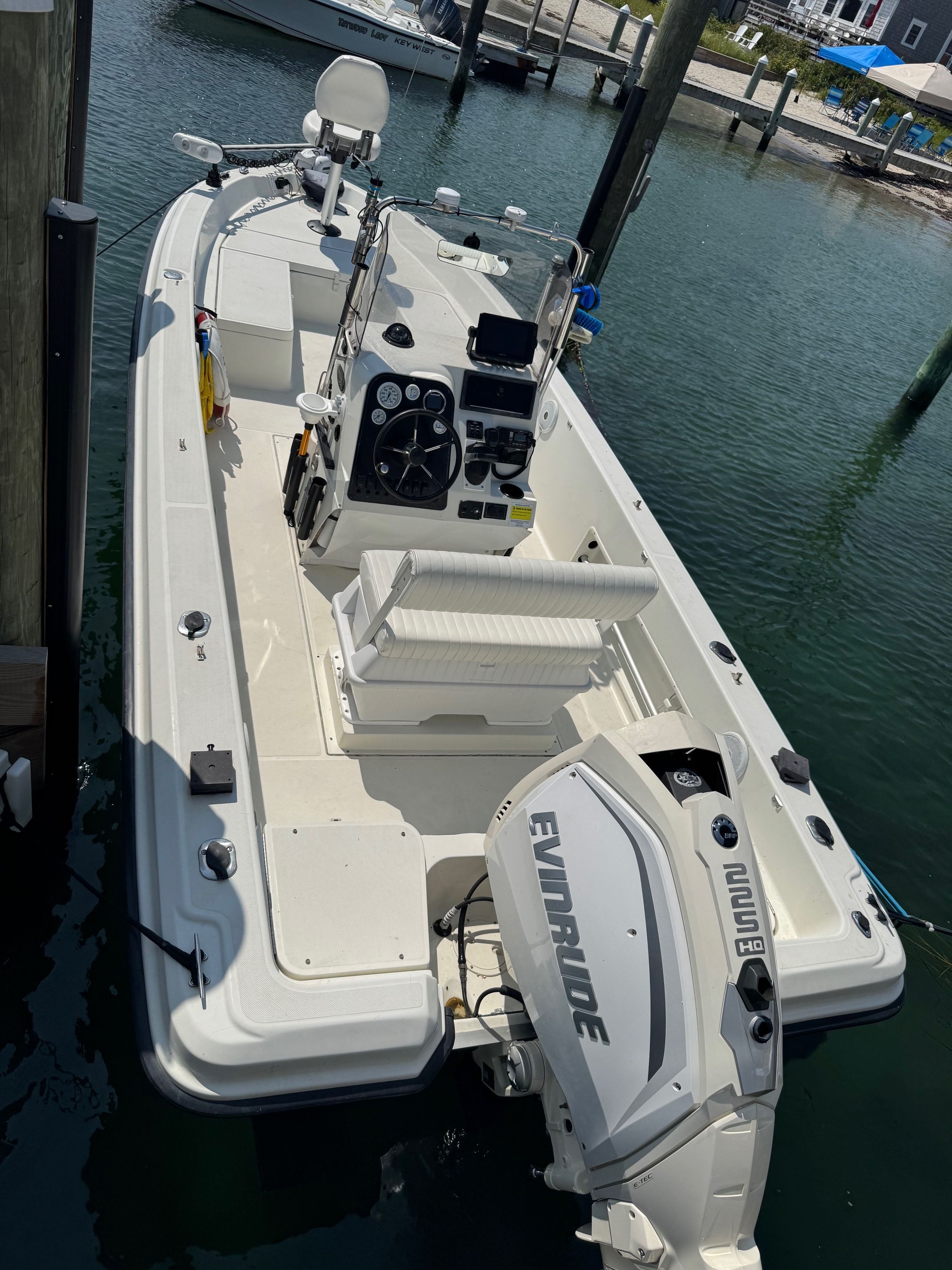 2000 Hydra-Sports 22LTS