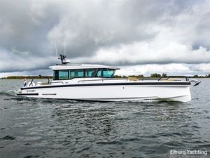 Axopar 37 XC Cross Cabin