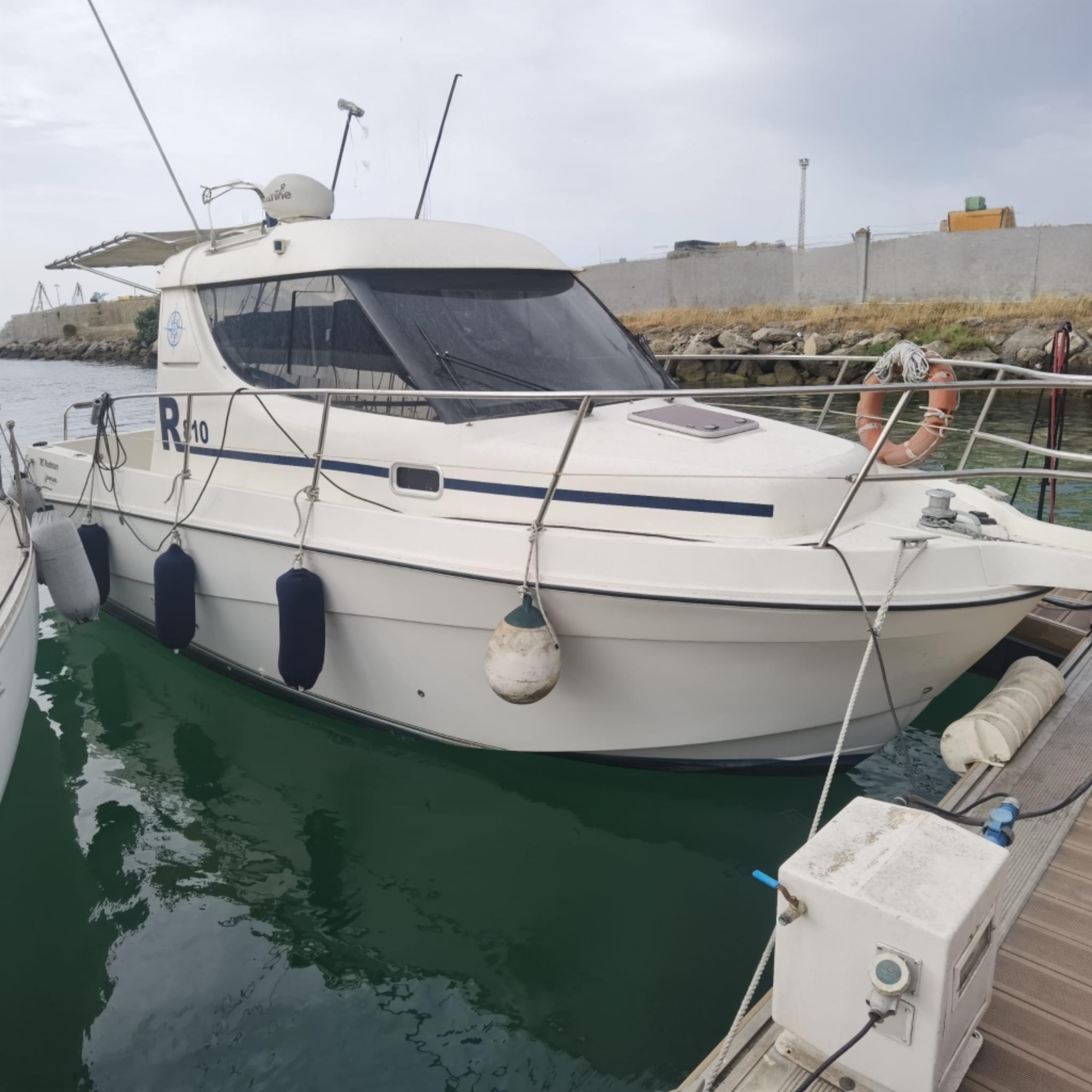2007 Rodman 810