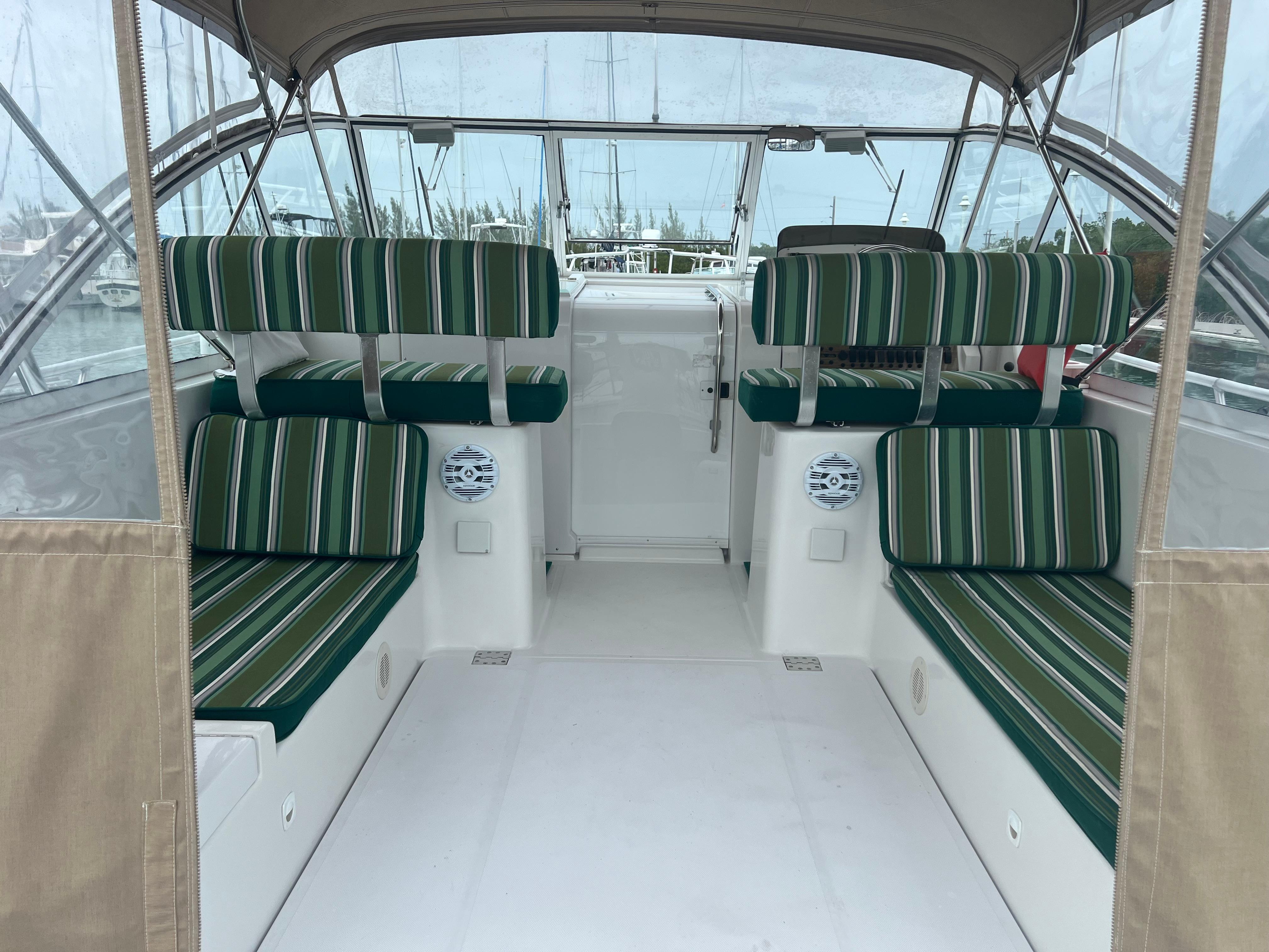 2000 Mainship Pilot 34