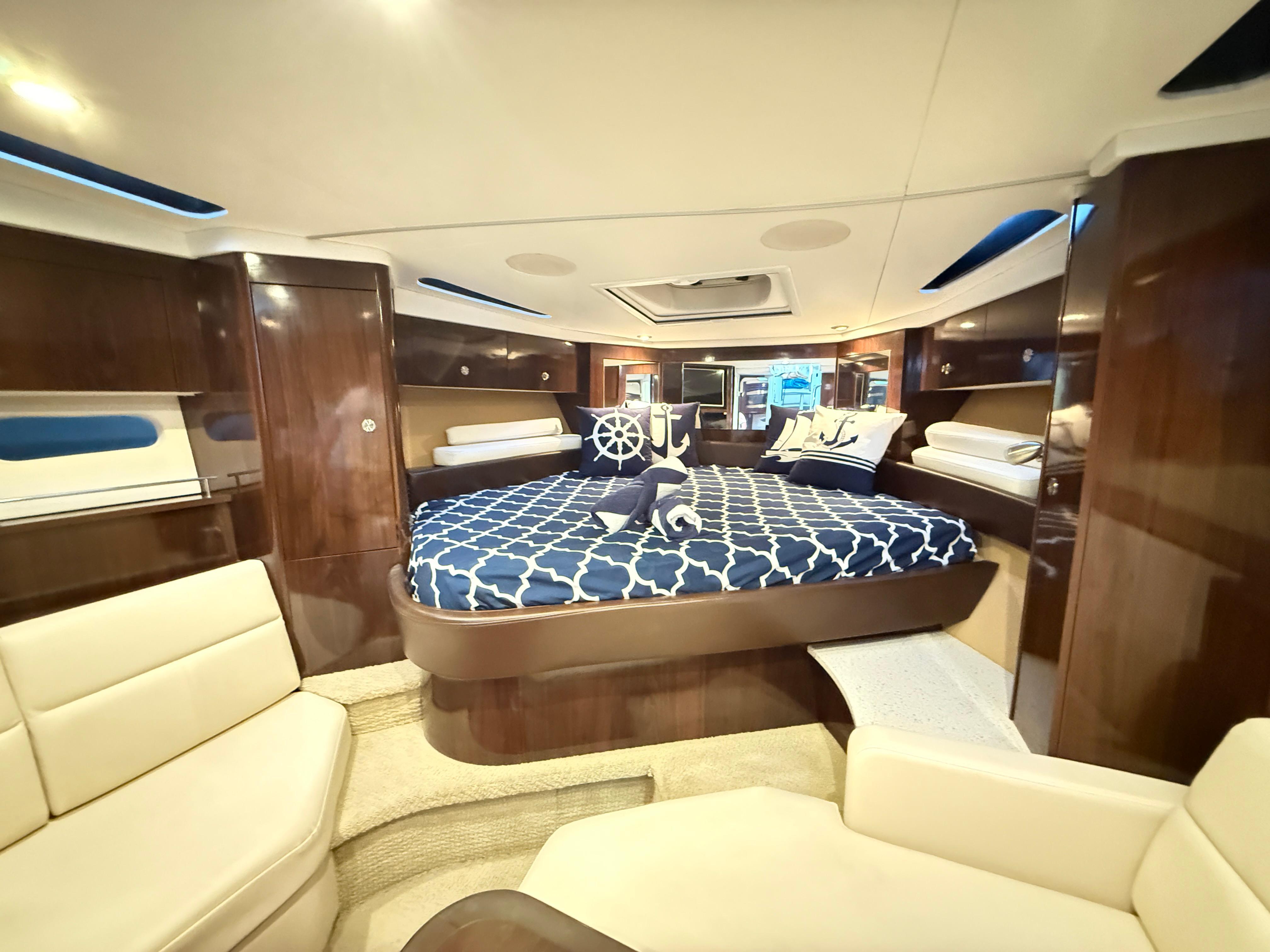 2015 Sea Ray 350 Sundancer