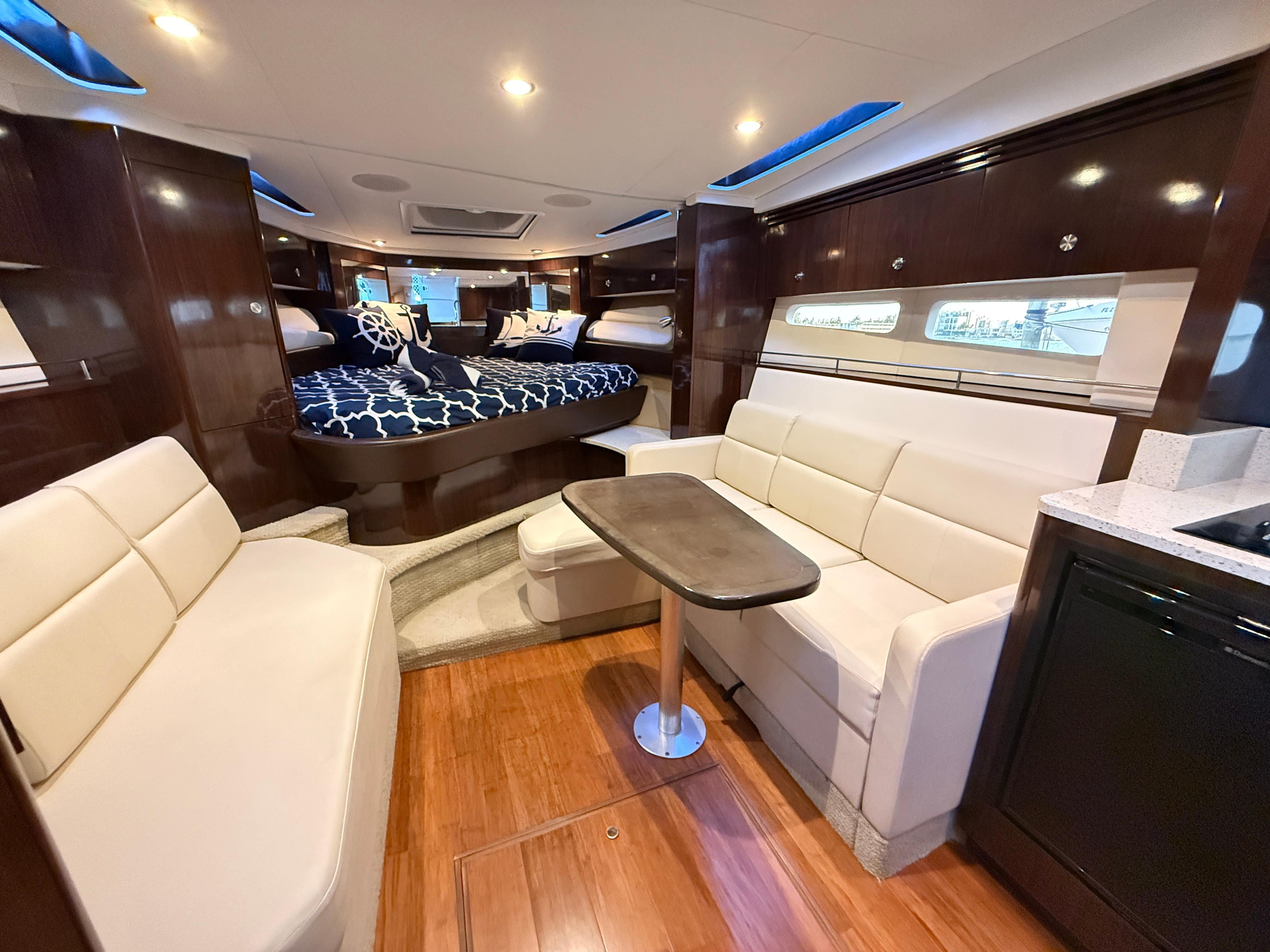 2015 Sea Ray 350 Sundancer