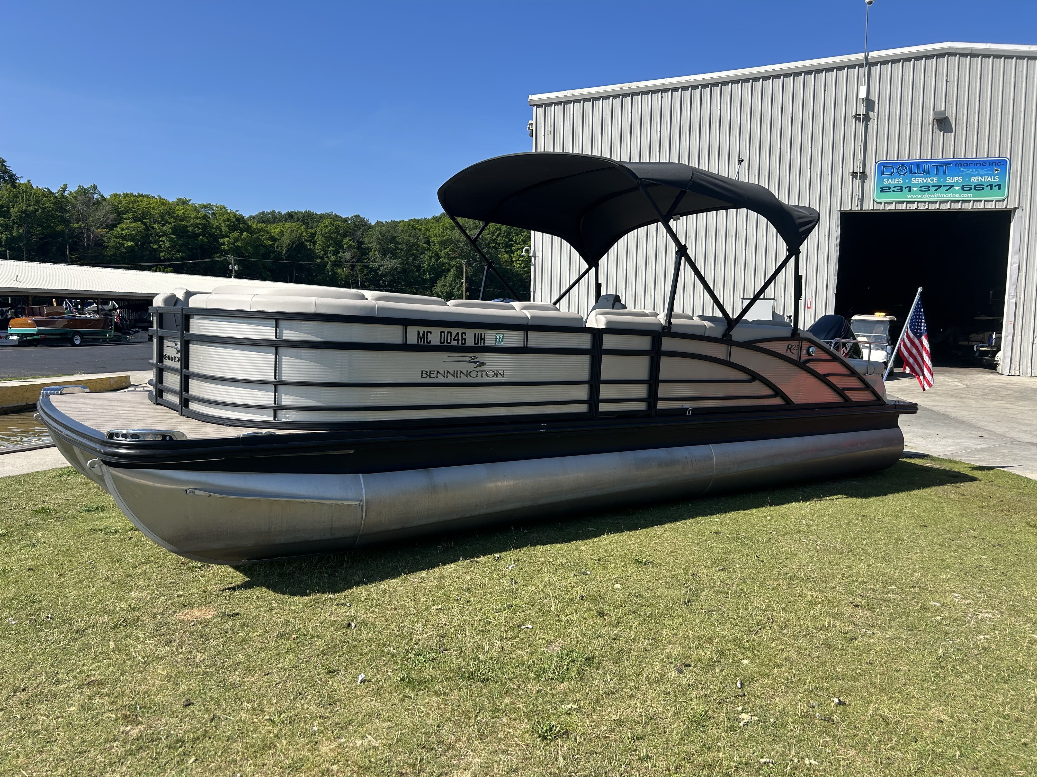 2019 Bennington Marine LLC 25RSBDI