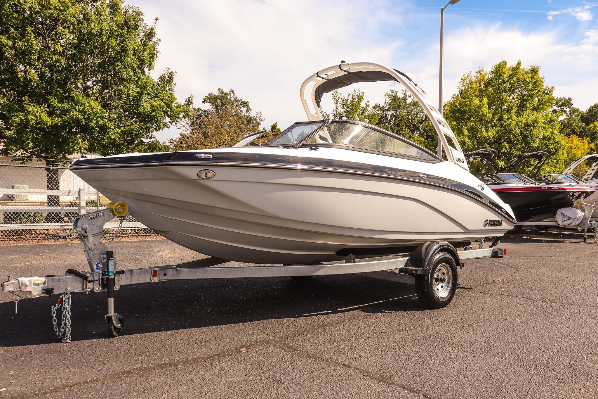 2025 Yamaha Boats 195S