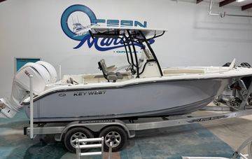 2025 Key West 244 Center Console