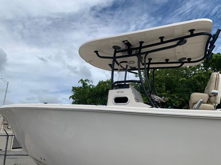 27 HFC Center Console Blue Water Boat